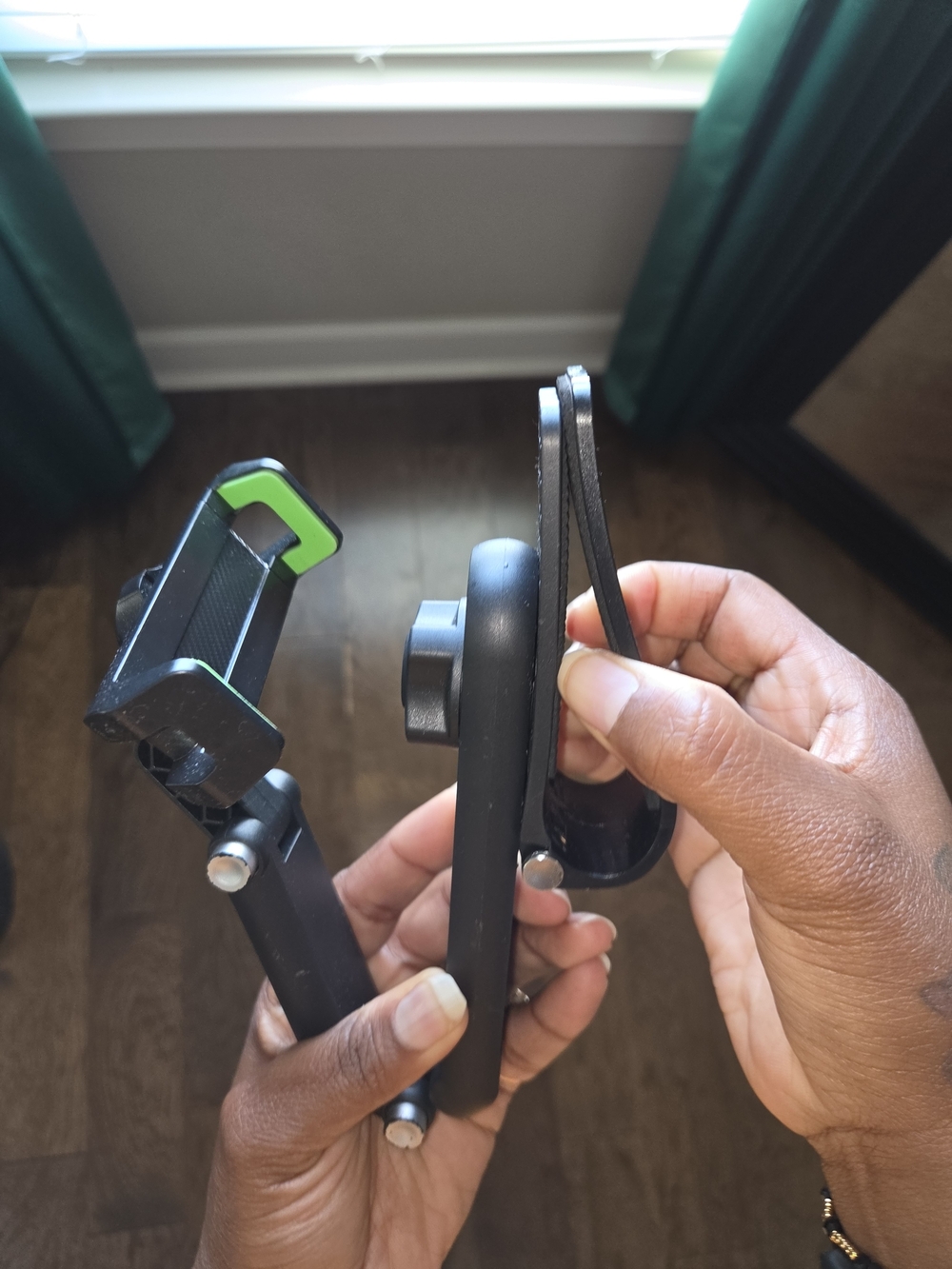 Multi-Scene In-Visor Phone Mount — Black - Picture 6 of 6